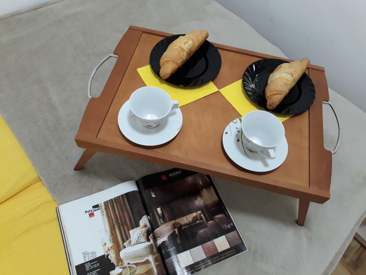 בלגרד Sweet Yellow Apartment מראה חיצוני תמונה